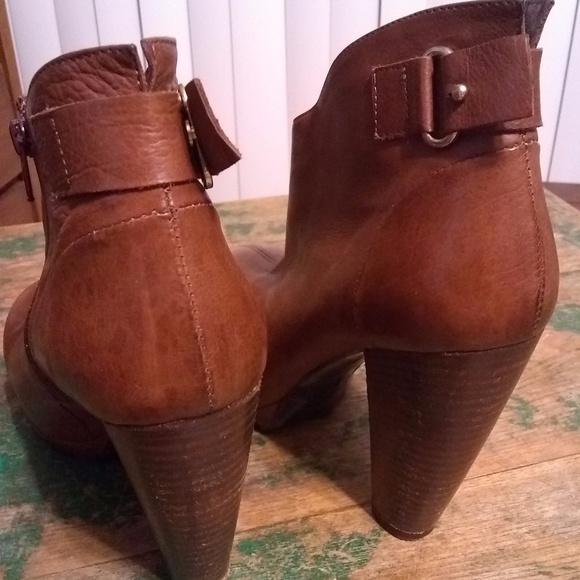 Vic, Ankle High Boot, Women’s Shoes, Euro 38/US 7, Italy - Picture 7 of 7